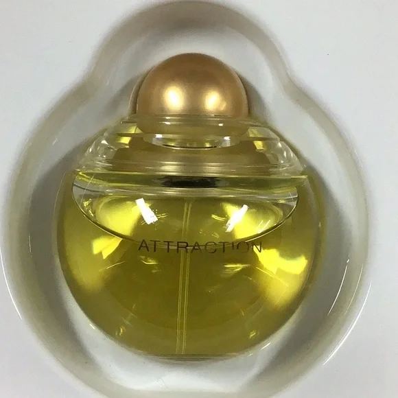 LANCÔME ATTRACTION GIFT SET. THE FRAGRANCE IS DISCONTINUED BUT STILL LOVED - Picture 3 of 10